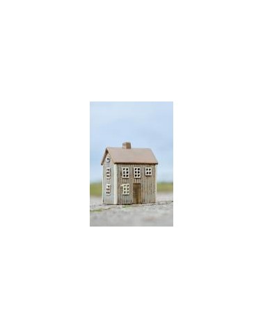 Maison 4 fenêtres crème lambris