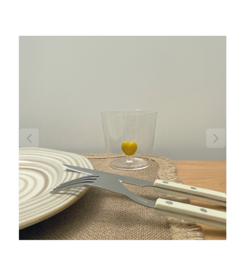 Verre coeur jaune